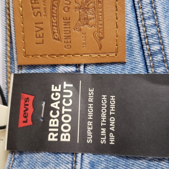 Levis Ribcage High Rise Bootcut Light Wash Button Fly sz 32 - Picture 2 of 13